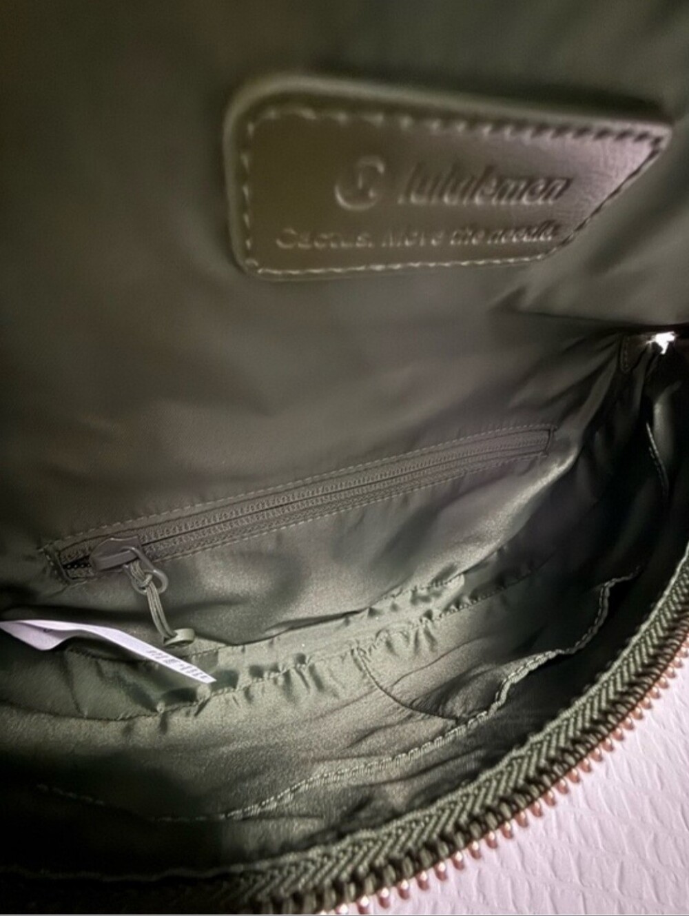 Lululemon Cactus Material Saddle Crossbody Bag 2L – Barracks Green / Gold - Picture 6 of 10